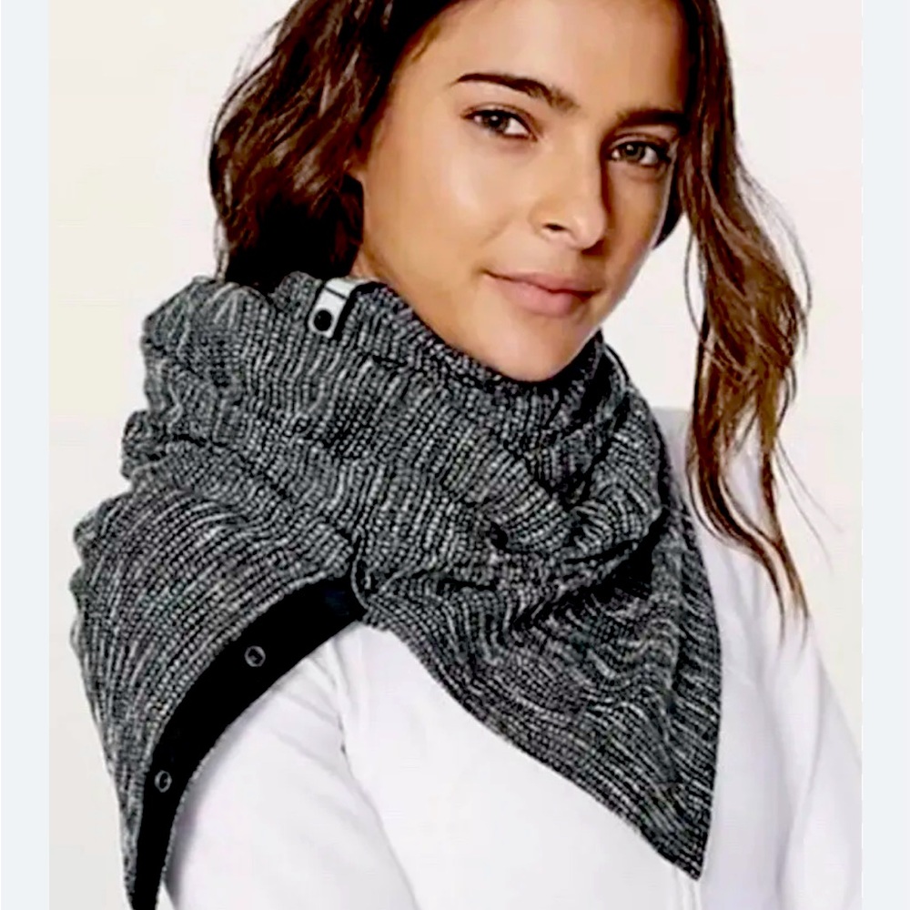 Lululemon Vinyasa Scarf, Coco Pique